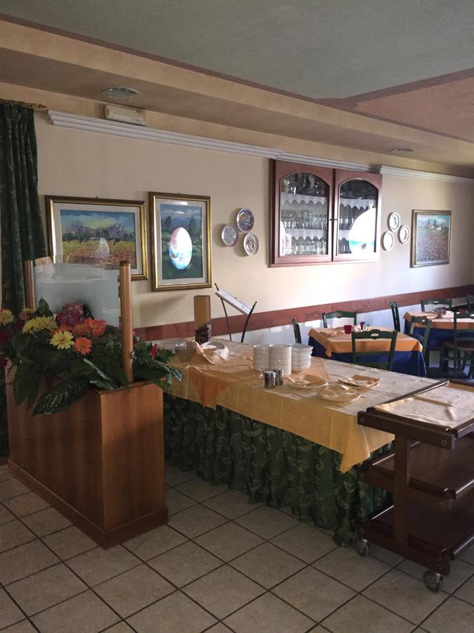 Hotel Ristorante Il Pirata San Vito di Leguzzano Eksteriør bilde